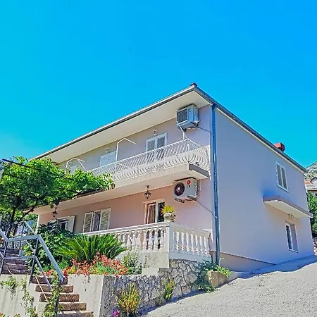 Dubrovnik Moonshine 믈리니