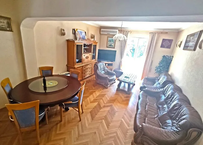 Dubrovnik Moonshine *